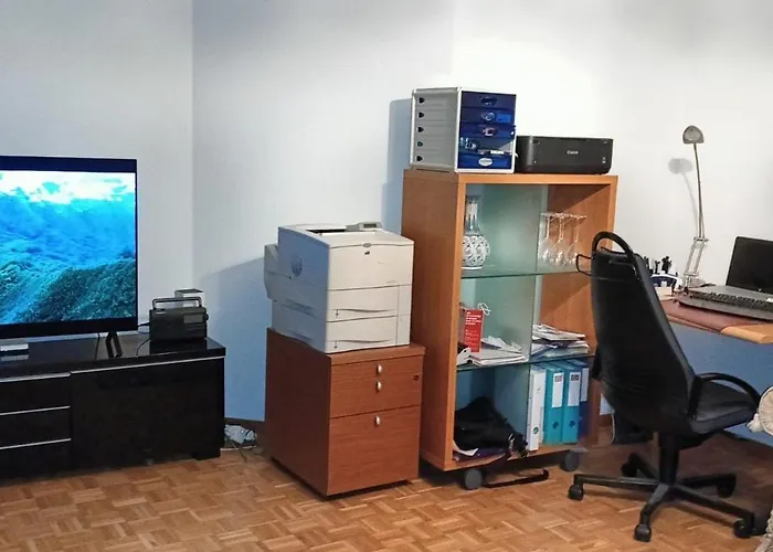 Jolie Chambre Confortable Dans Un Appartement